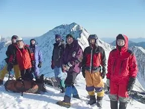 無念の北岳をバックに